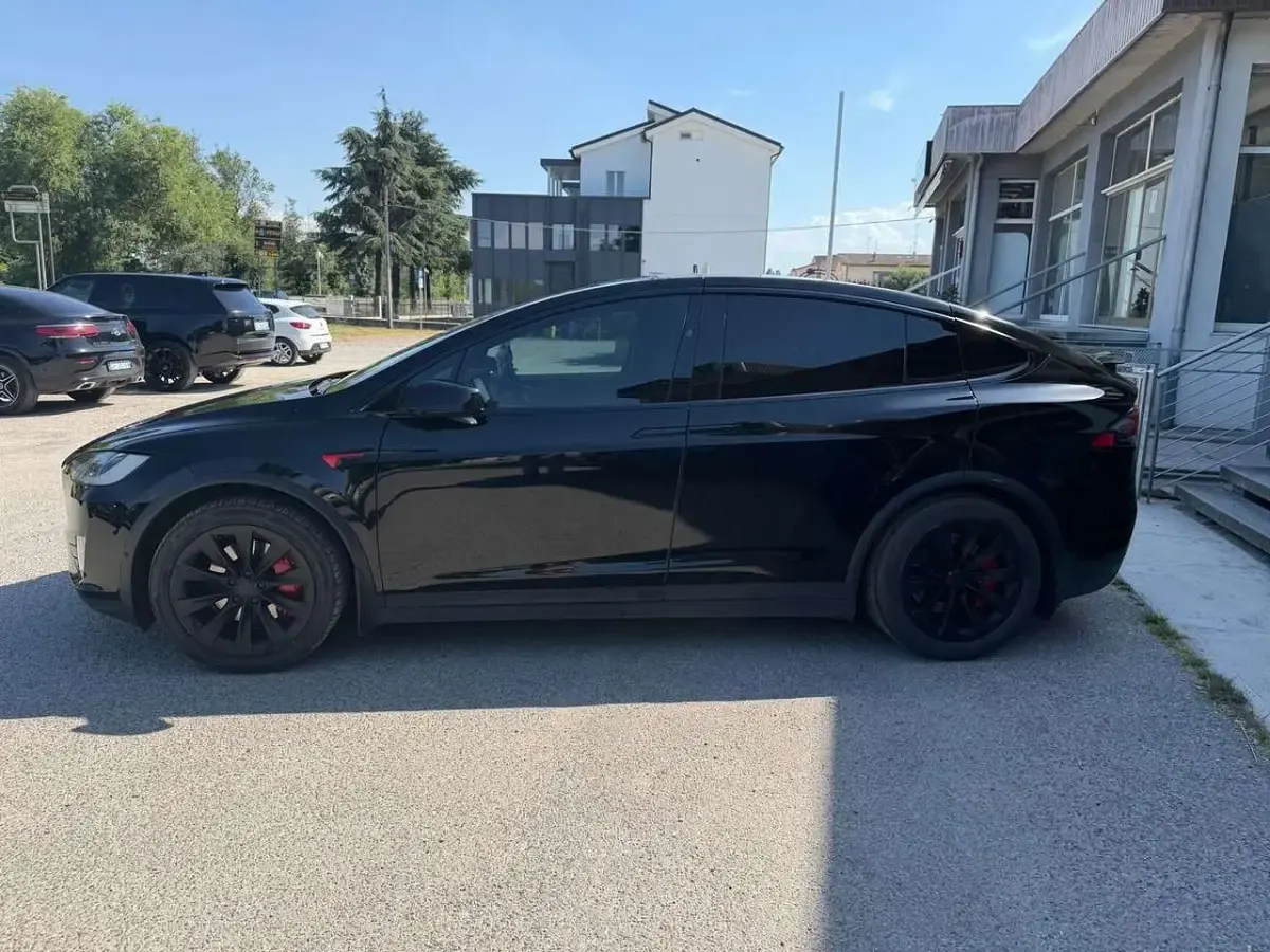 Usata Tesla Model X 386 kW (525 CV) 2019 Nero SUV