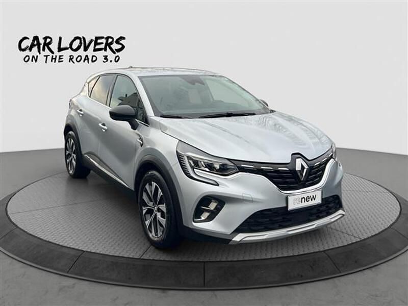 Usata Renault Captur Techno 145 CV (106 kW) 2023 Grigio chiaro SUV