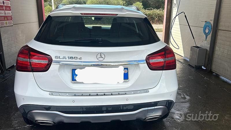 Usata Mercedes GLA180 2019 Bianco SUV