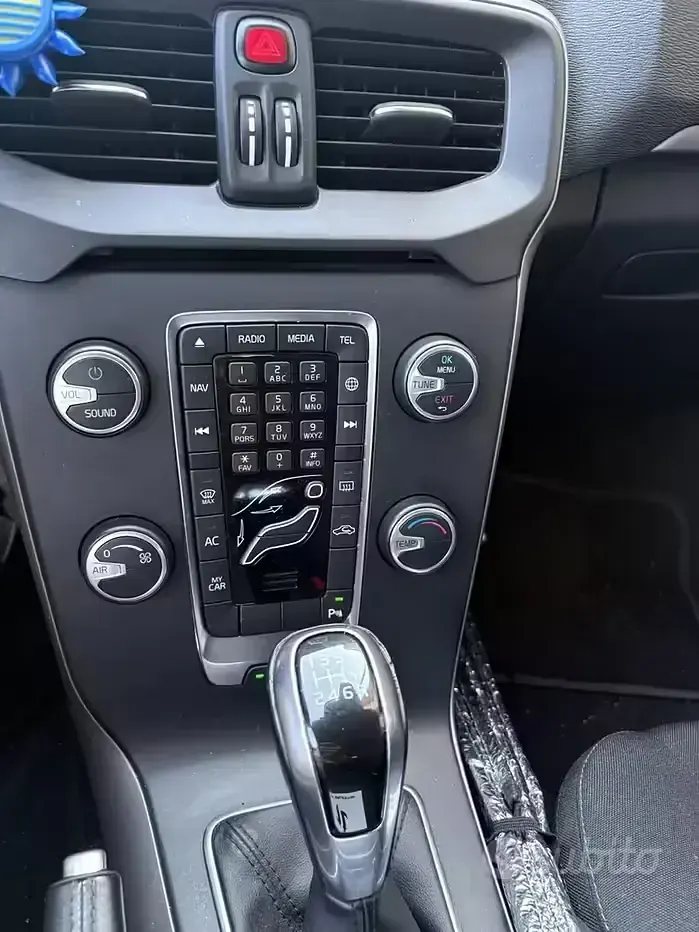 Usata Volvo V40 Business Edition 120 CV (88 kW) 2016 Berlina