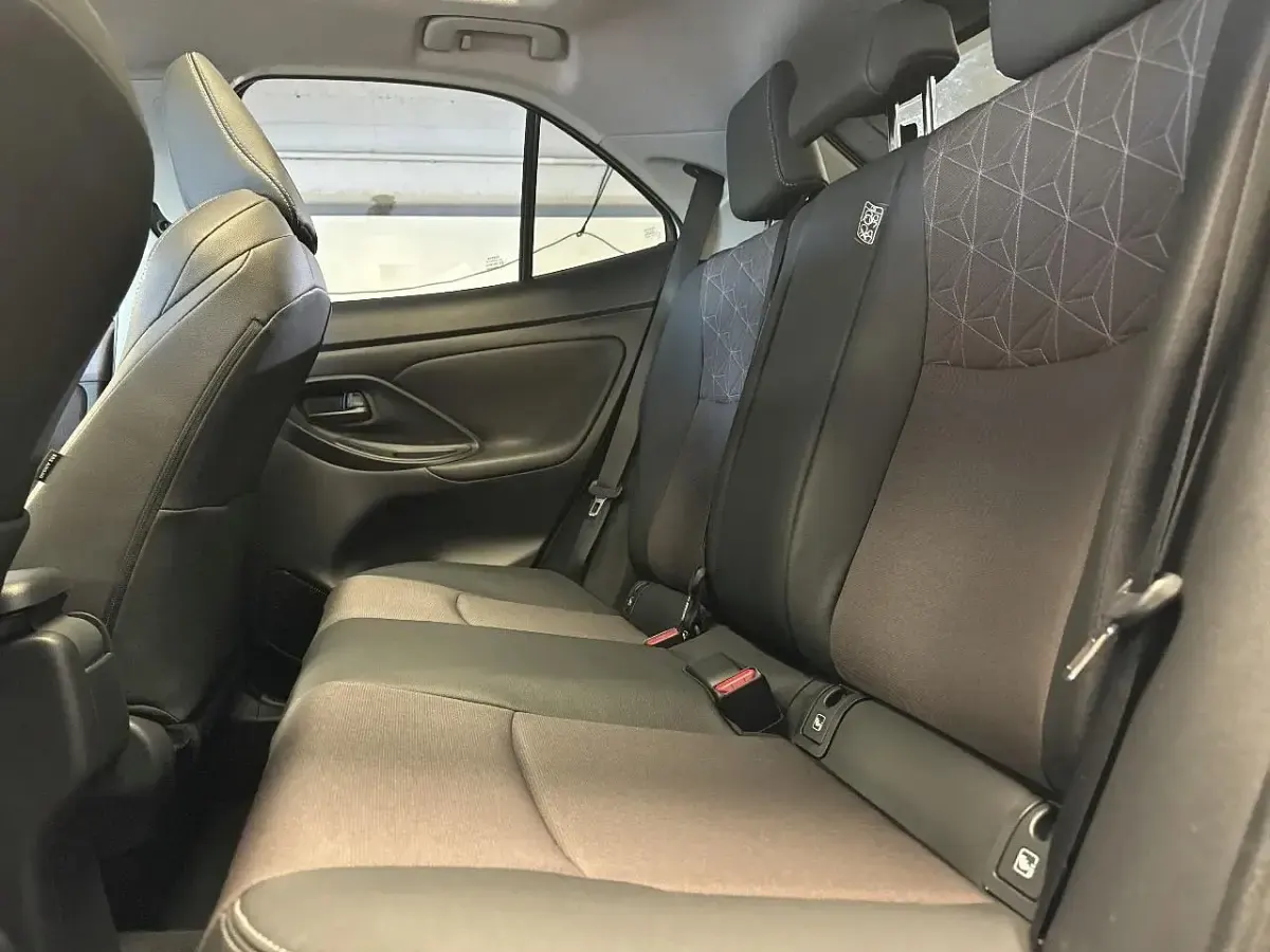 Usata Toyota Yaris Lounge 116 CV (85 kW) 2023 Grigio Utilitaria