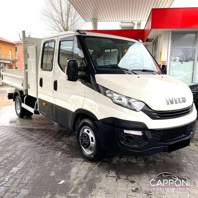 Usata Iveco Daily 116 CV (85 kW) 2018 Bianco Furgone