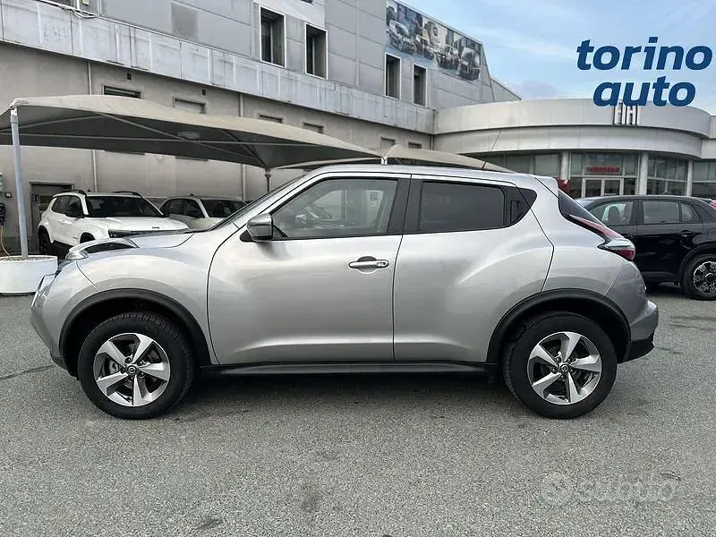 Usata Nissan Juke Acenta 116 CV (85 kW) 2019 Grigio SUV
