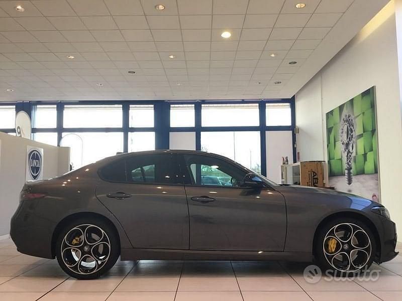 Usata Alfa Romeo Giulia Sprint 280 CV (205 kW) 2024 Grigio Berlina