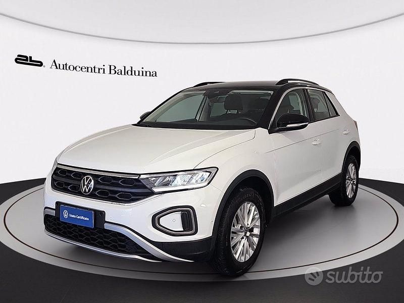 Bianco perla metalizzato tetto Usata 2022 VW T-Roc Life SUV | 20.900 € (Buon prezzo) - Immagine 1/4
