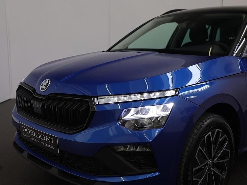 Nuova Skoda Kamiq Style 115 CV (84 kW) 2025 Blu race metallizzato nero tulipano perl SUV