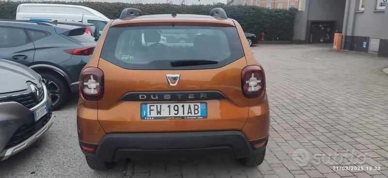 Usata Dacia Duster Essentiel 115 CV (84 kW) 2019 Oro SUV