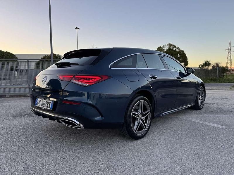 Usata Mercedes CLA250e Shooting Brake Premium 218 CV (160 kW) 2021 Blu/azzurro Station wagon