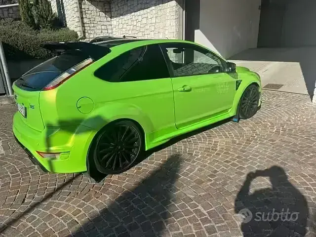 Usata Ford Focus RS 305 CV (224 kW) 2009 Verde Berlina