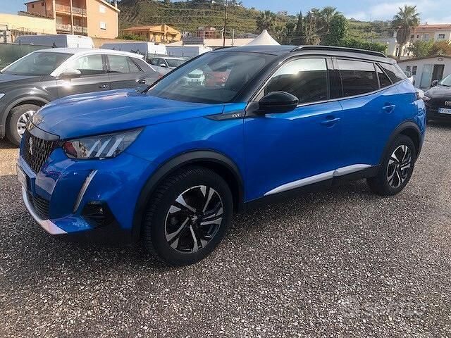 Usata Peugeot 2008 GT 110 CV (80 kW) 2022 Blu SUV