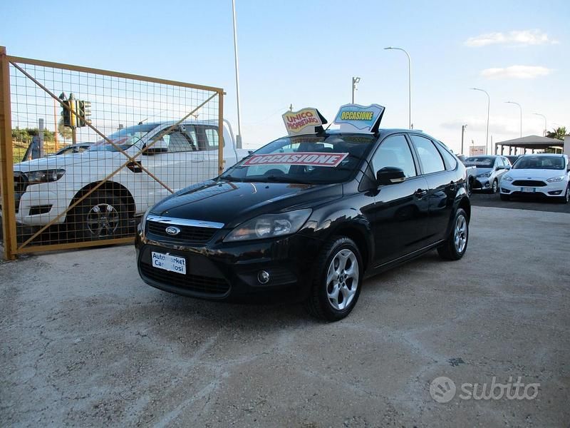 Usata Ford Focus 115 CV (84 kW) 2010 Nero Berlina