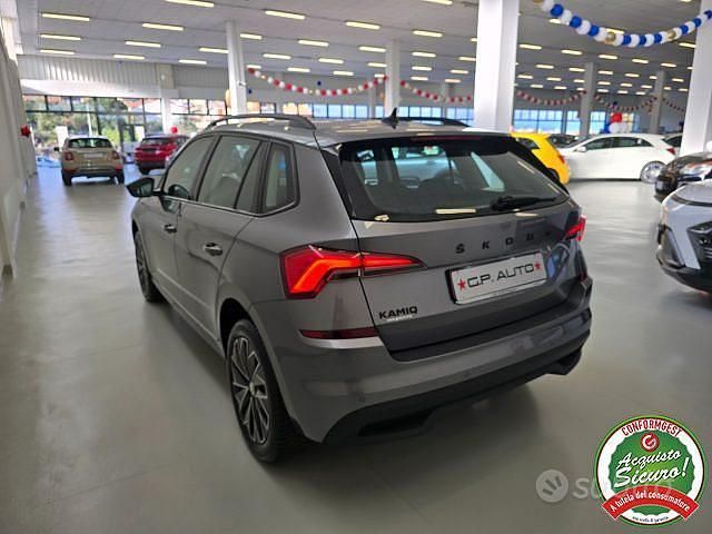 Usata Skoda Kamiq Ambition 95 CV (69 kW) 2023 Grigio SUV
