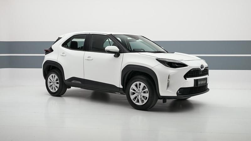 Usata Toyota Yaris Hybrid Active 92 CV (67 kW) 2022 Bianco