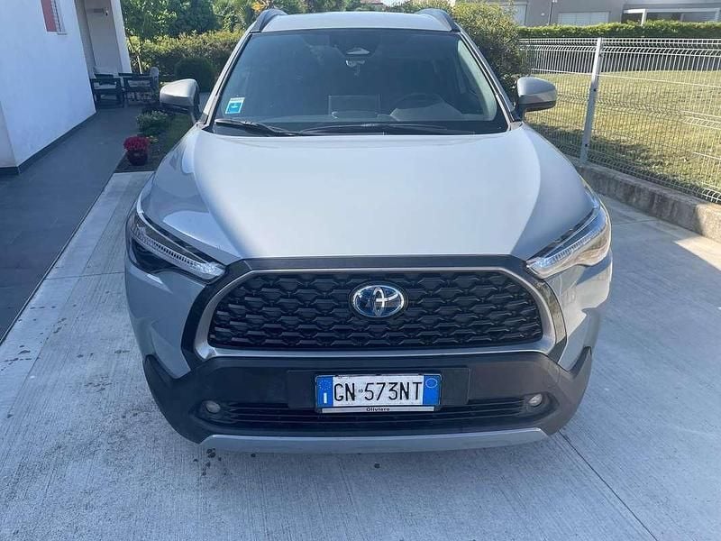 Second-hand Toyota Corolla Trend 152 CP (111 kW) 2023 Gri SUV
