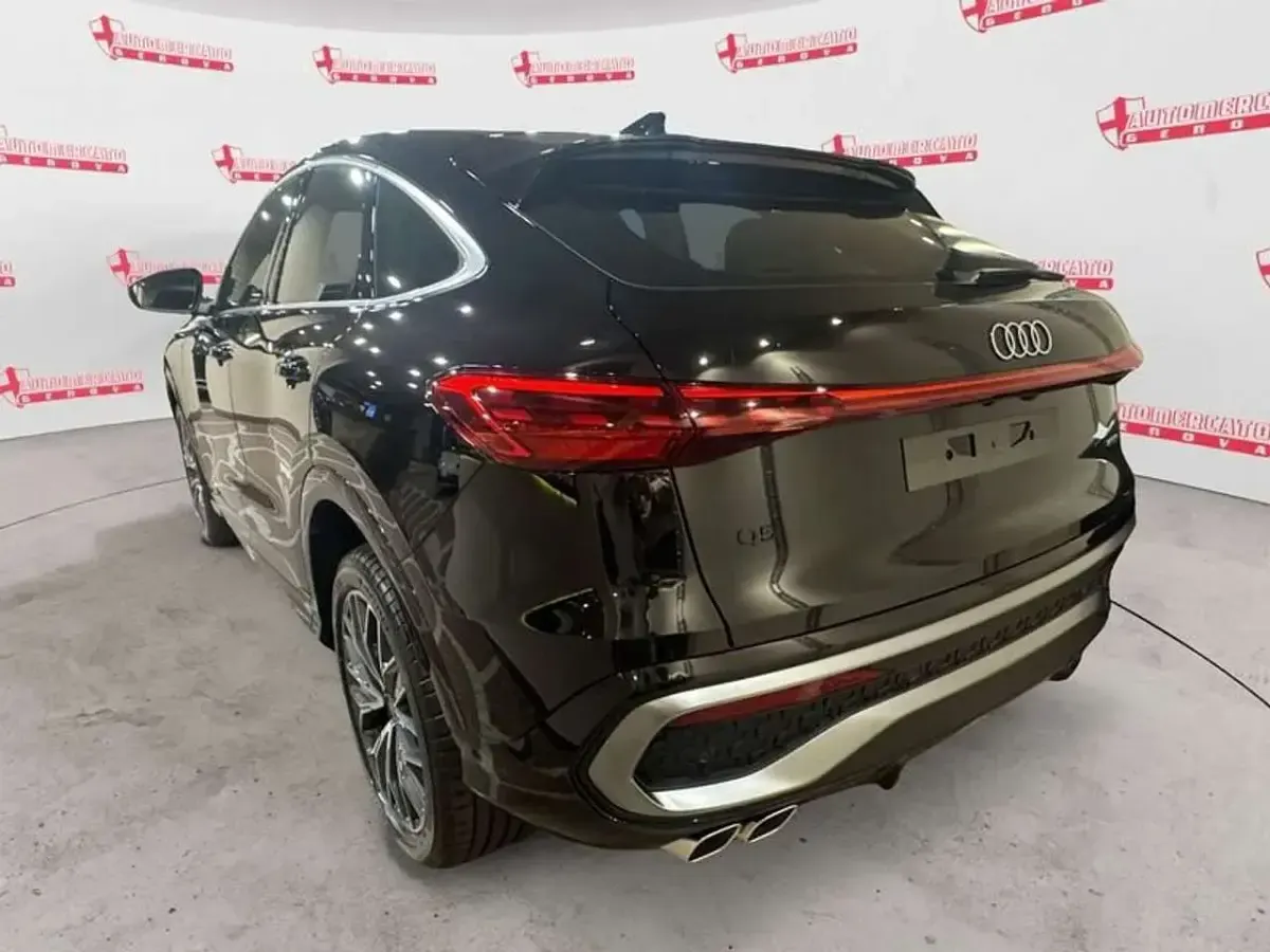 Nuova Audi Q5 S-Line 204 CV (150 kW) 2025 Nero SUV