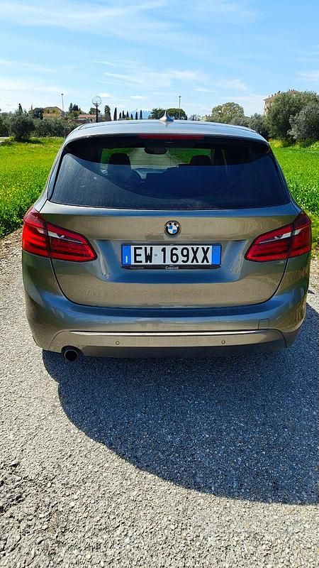 Usata BMW 218 Luxury Line 150 CV (110 kW) 2014 Grigio Station wagon