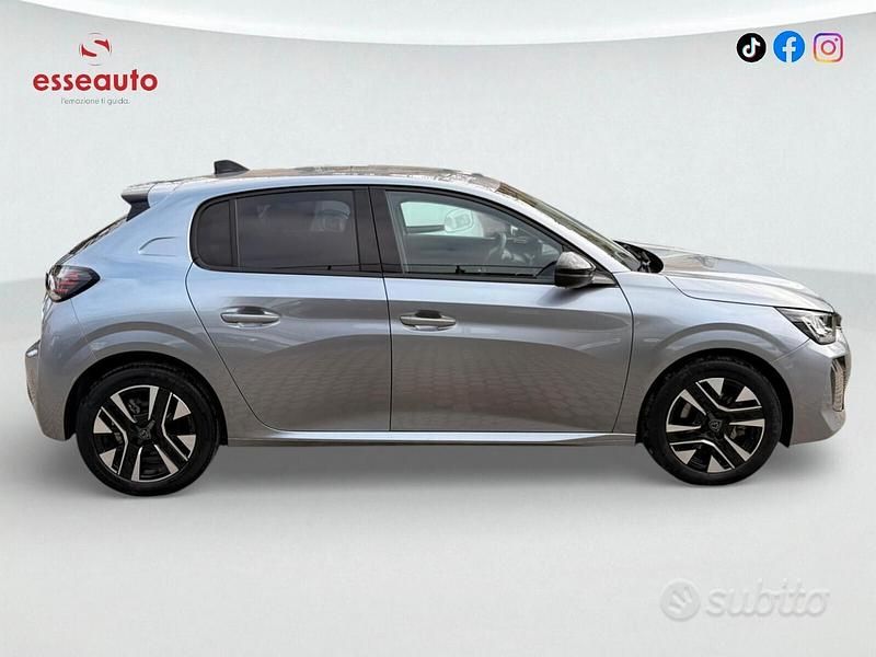 Usata Peugeot 208 Active 101 CV (74 kW) 2024 Grigio Utilitaria