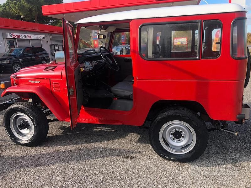 Usata Toyota Land Cruiser 1981 Rosso SUV