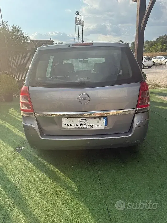 Usata Opel Zafira 116 CV (85 kW) 2009 Grigio Monovolume