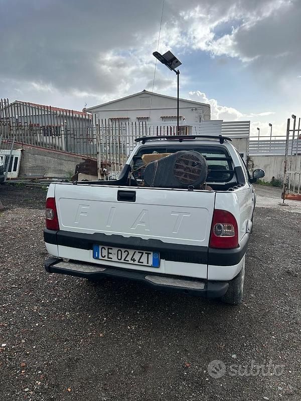 Usata Fiat Strada 80 CV (58 kW) 2003
