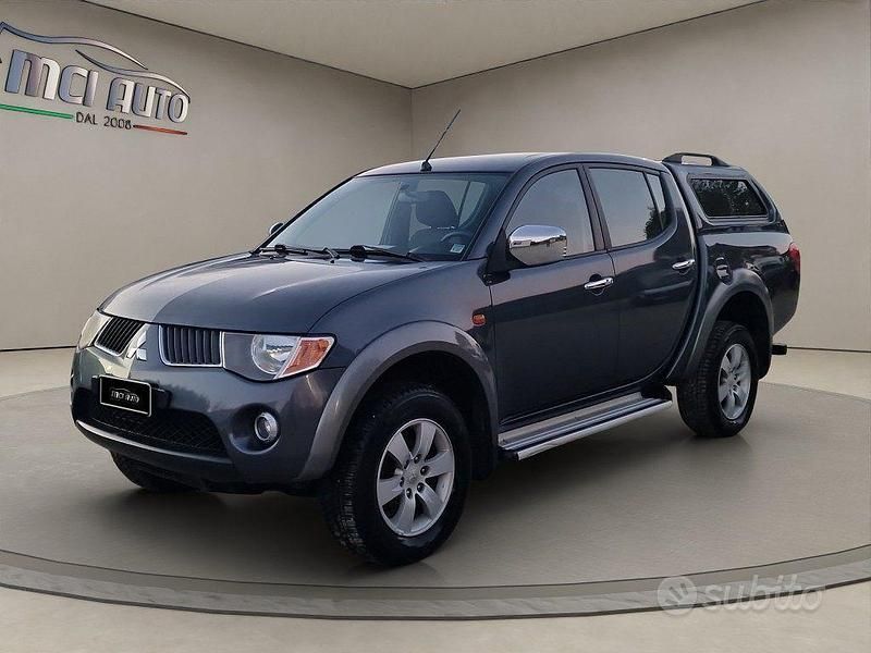 Usata Mitsubishi L200 Invite 136 CV (100 kW) 2007 Grigio Pick-up