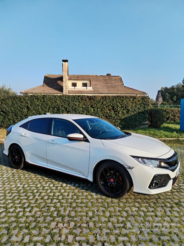 Bianco Usata 2018 Honda Civic Elegance Tre volumi | 12.500 € (Buon prezzo) - Immagine 1/4