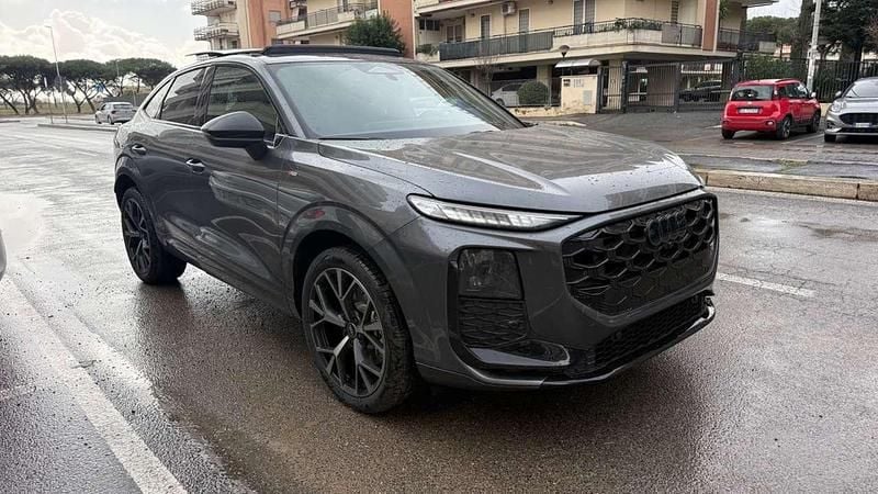 Nuova Audi Q3 S-Line 150 CV (110 kW) 2026 Grigio SUV