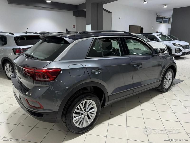 Usata VW T-Roc Style 150 CV (110 kW) 2022 Grigio SUV