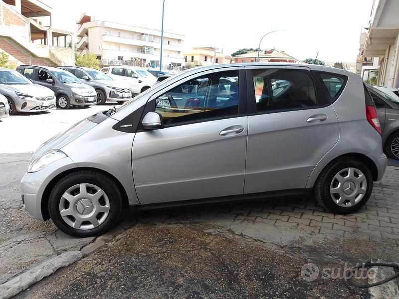 Begagnad Mercedes A160 Executive 82 HK (60 kW) 2012 Brun Sedan