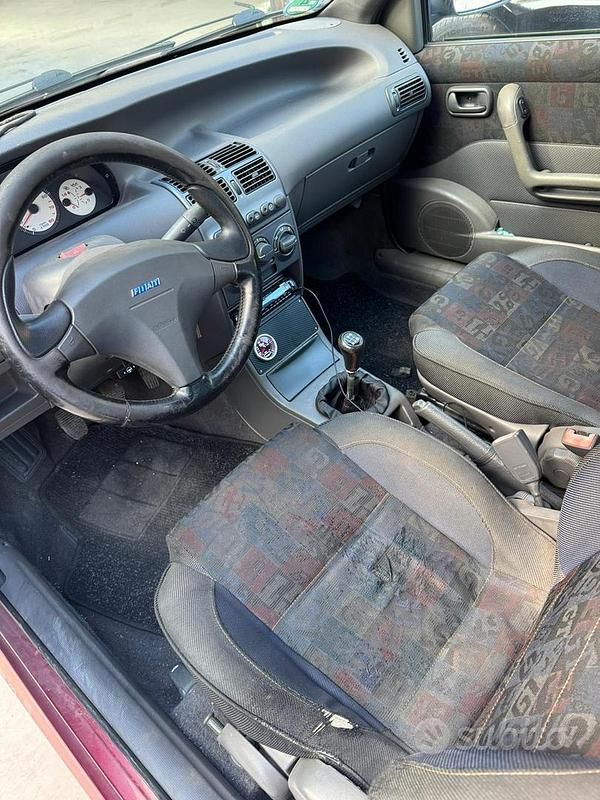 Usata Fiat Punto 131 CV (96 kW) 1999 Rosso Berlina