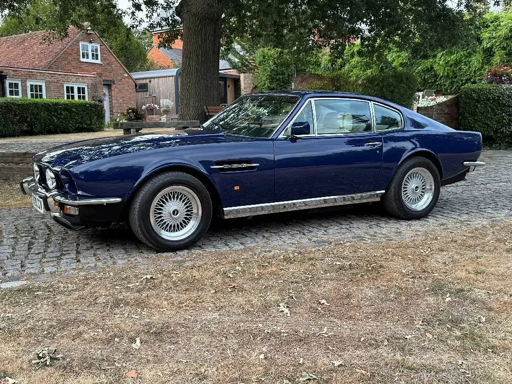 Usata Aston Martin V8 315 CV (231 kW) 1986 Blu Coupé