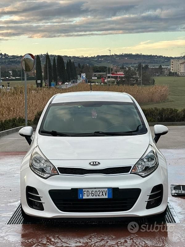 Usata Kia Rio 2016 Bianco Utilitaria