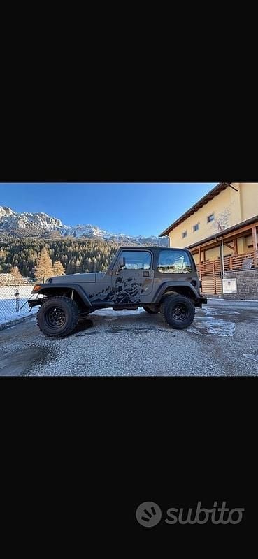 Usata Jeep Wrangler 102 CV (75 kW) 1999 SUV