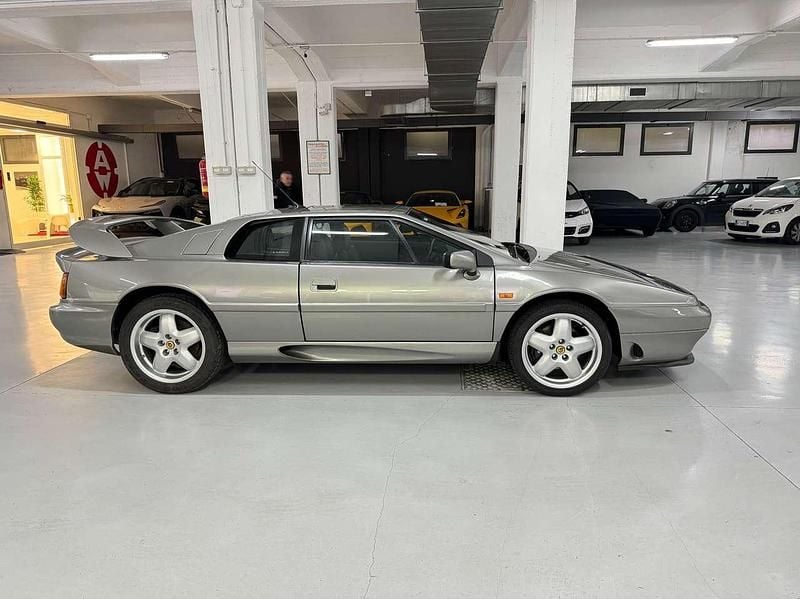 Usata Lotus Esprit 243 CV (178 kW) 1999 Grigio titanio / metallizzato Coupé