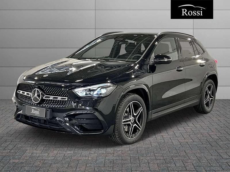 Nuova Mercedes GLA250 163 CV (119 kW) 2026 Nero cosmo SUV