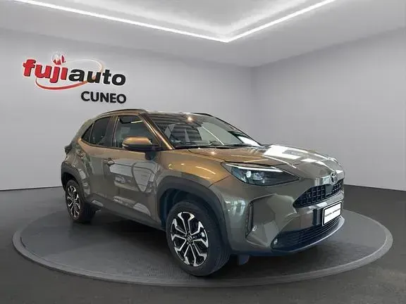 Usata Toyota Yaris Cross Trend 116 CV (85 kW) 2023 Grigio SUV