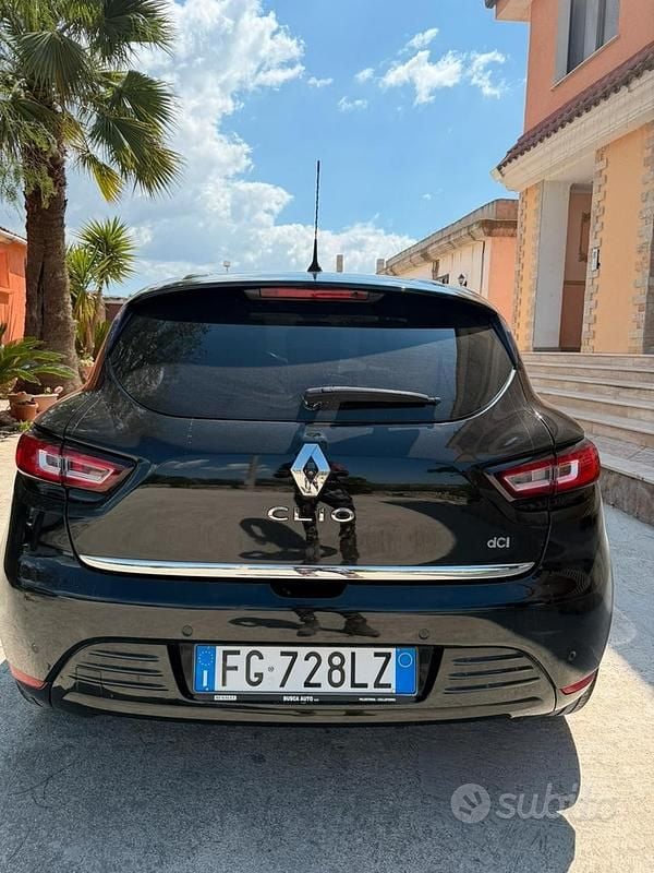 Usata Renault Clio IV Intens 75 CV (55 kW) 2017 Nero Berlina