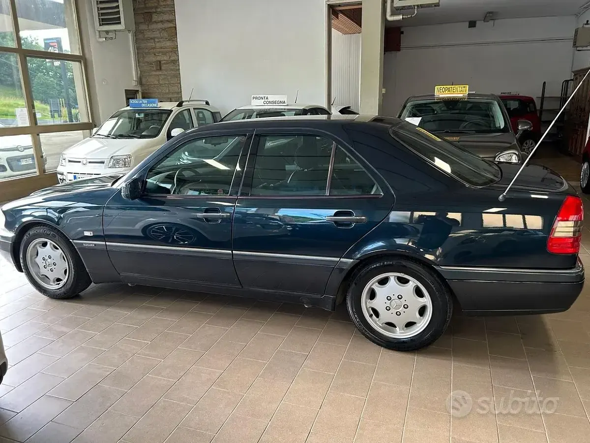 Usata Mercedes C200 Elegance 180 CV (132 kW) 1996 Bluazzurro Berlina