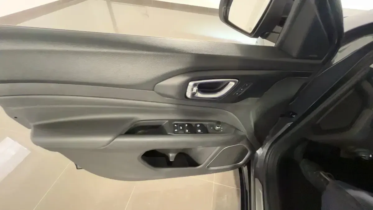 Usata Jeep Compass Summit 130 CV (95 kW) 2025 679graphite grey SUV