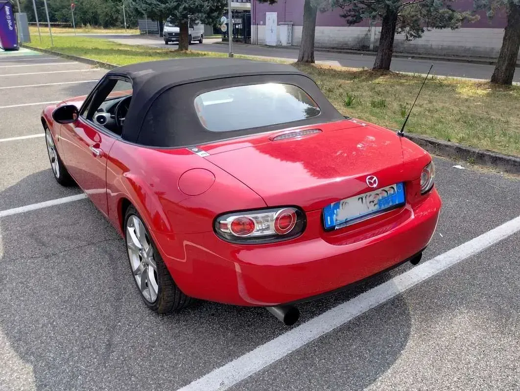 Usata Mazda MX5 Edition 160 CV (117 kW) 2006 Rosso Cabrio