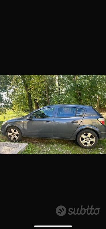 Usata Opel Astra 2006 Blu