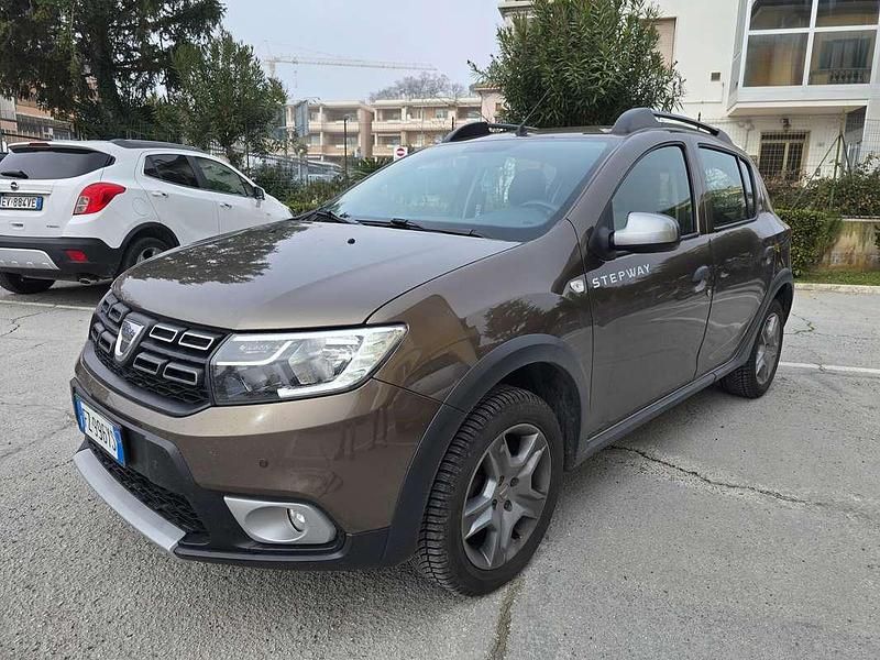Usata Dacia Sandero Comfort 95 CV (69 kW) 2020 Berlina