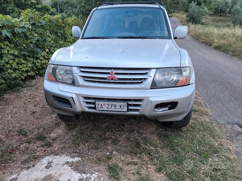 Usata Mitsubishi Pajero 99 CV (72 kW) 2001 SUV