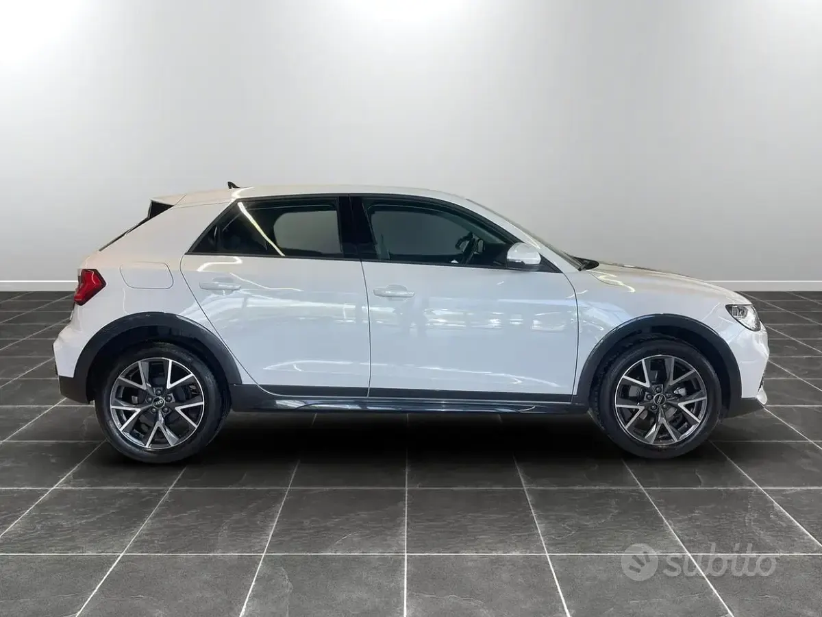 Usata Audi A1 Admired 95 CV (69 kW) 2022 Bianco SUV