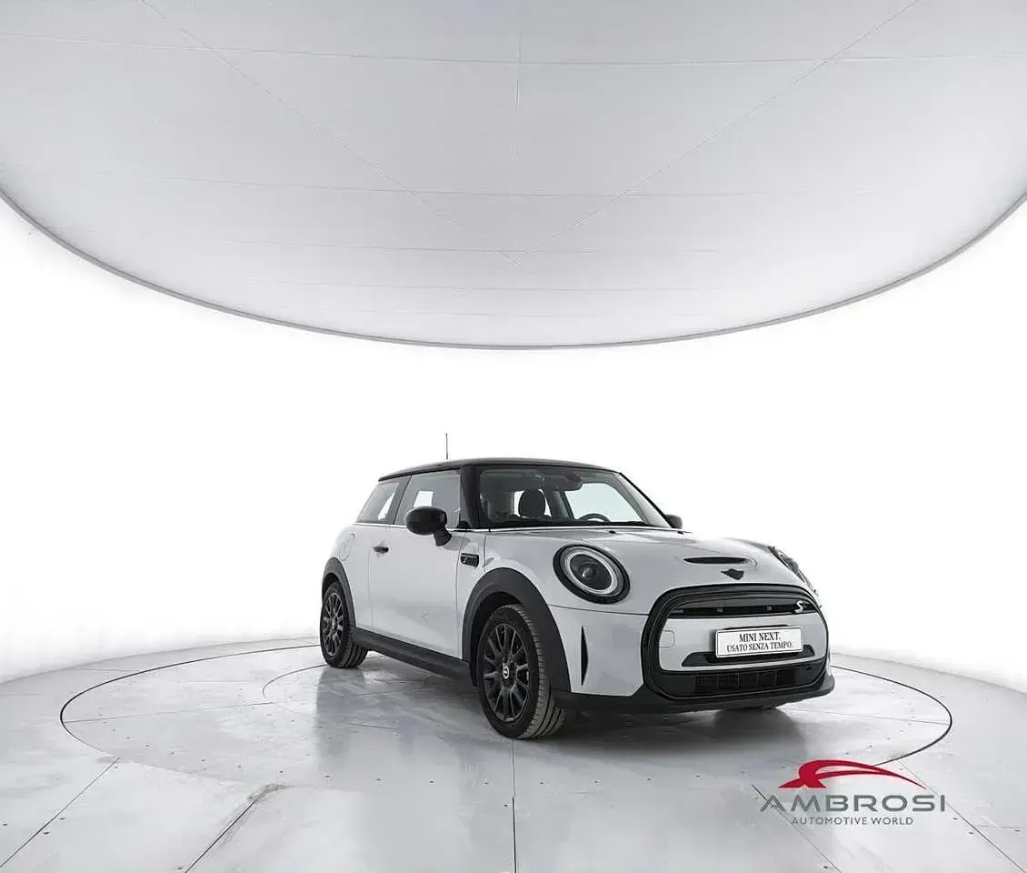 Usata Mini Cooper SE 135 kW (184 CV) 2021 Argento Utilitaria