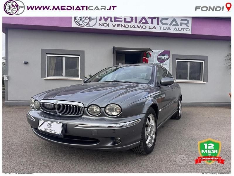 Grigio Usata 2004 Jaguar X-type Executive Tre volumi | 3000 € (Buon prezzo) - Immagine 1/4