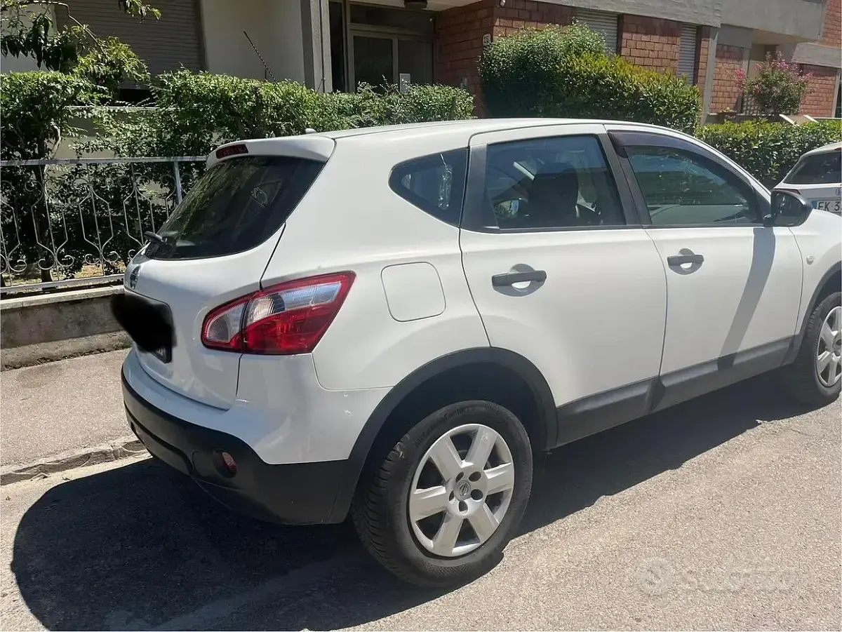Usata Nissan Qashqai 117 CV (86 kW) 2013 Bianco SUV