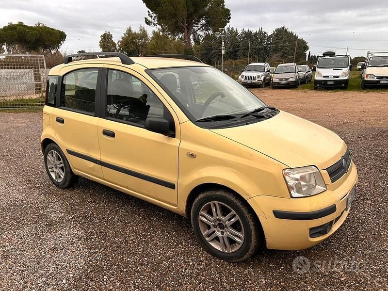 Giallo Usata 2006 Fiat Panda Due volumi | 3600 € (Cara) - Immagine 1/4