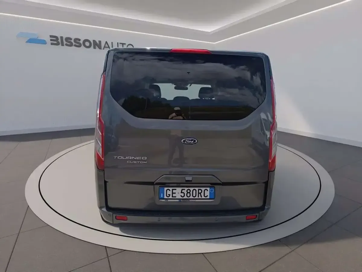 Usata Ford Tourneo Custom Titanium 185 CV (136 kW) 2021 Magnetic Furgone