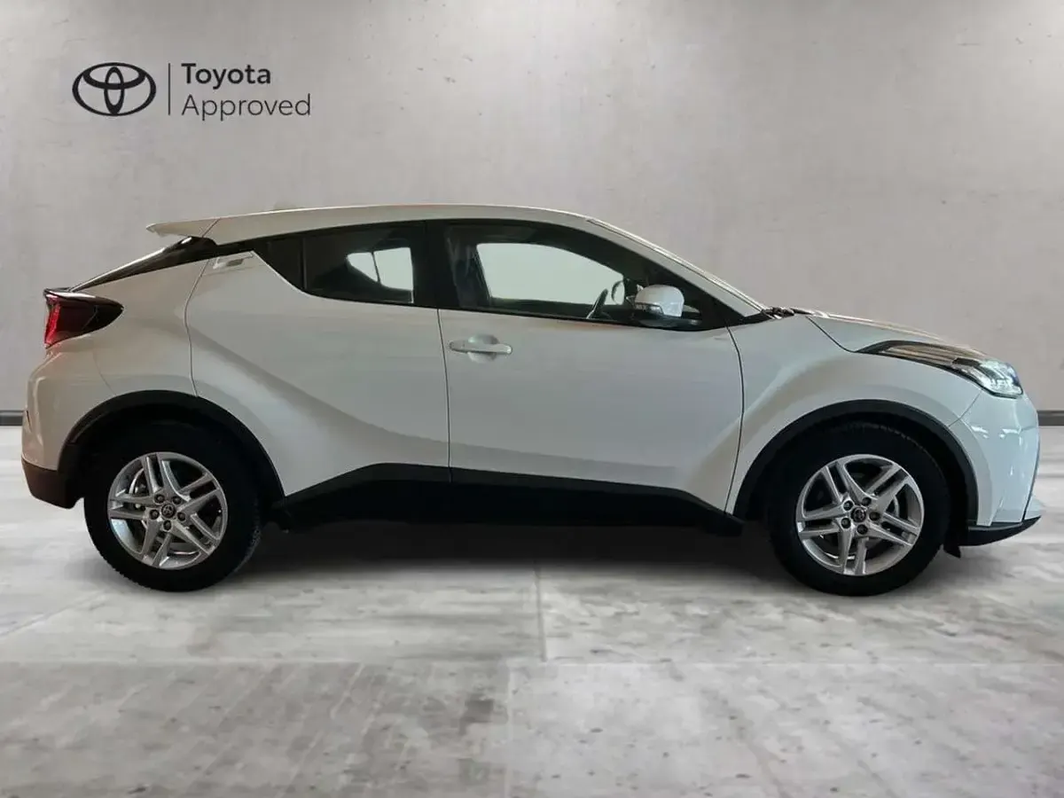 Usata Toyota C-HR Active 122 CV (89 kW) 2022 Other SUV